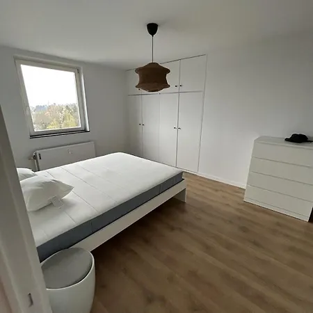 Cozy And Bright Penthouse In A Great Location 公寓